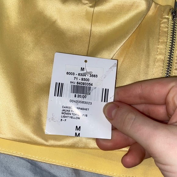 Forever 21 yellow crop top - Picture 3 of 4